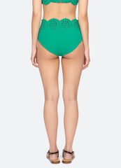 Mae Bikini Bottom