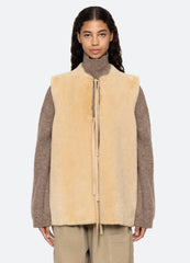 Elliot Vest
