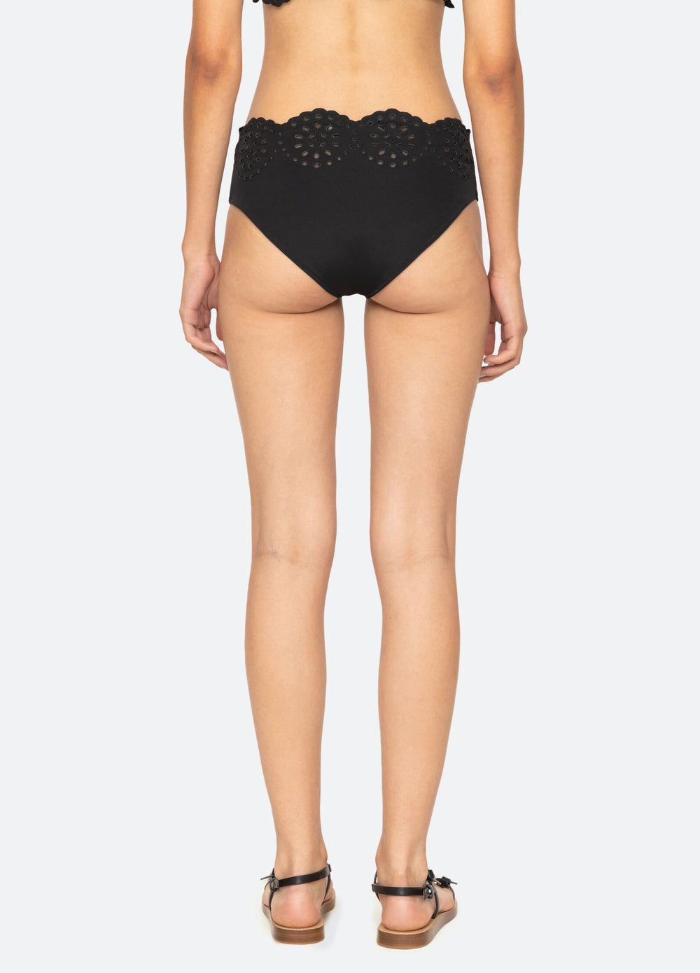 Mae Scallop Bottom