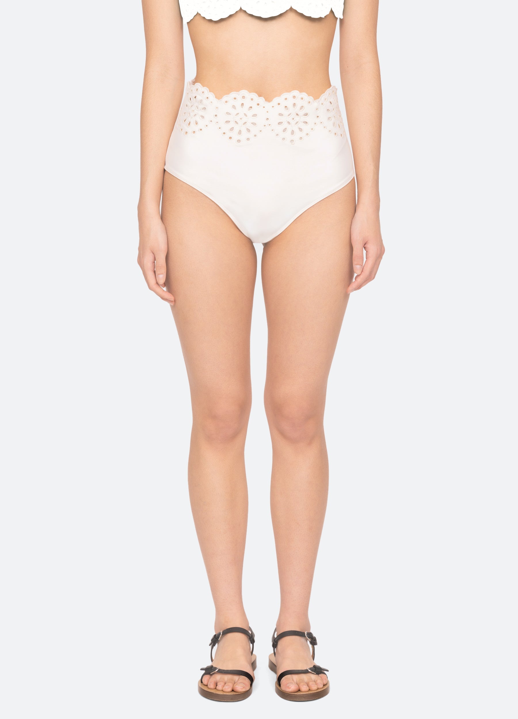 Mae Bikini Bottom
