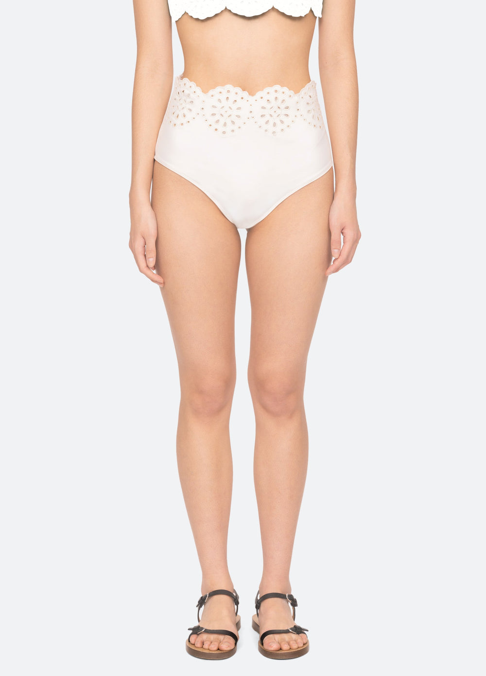 Mae Bikini Bottom